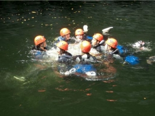  Barranquismo con amigos con aventura 34 